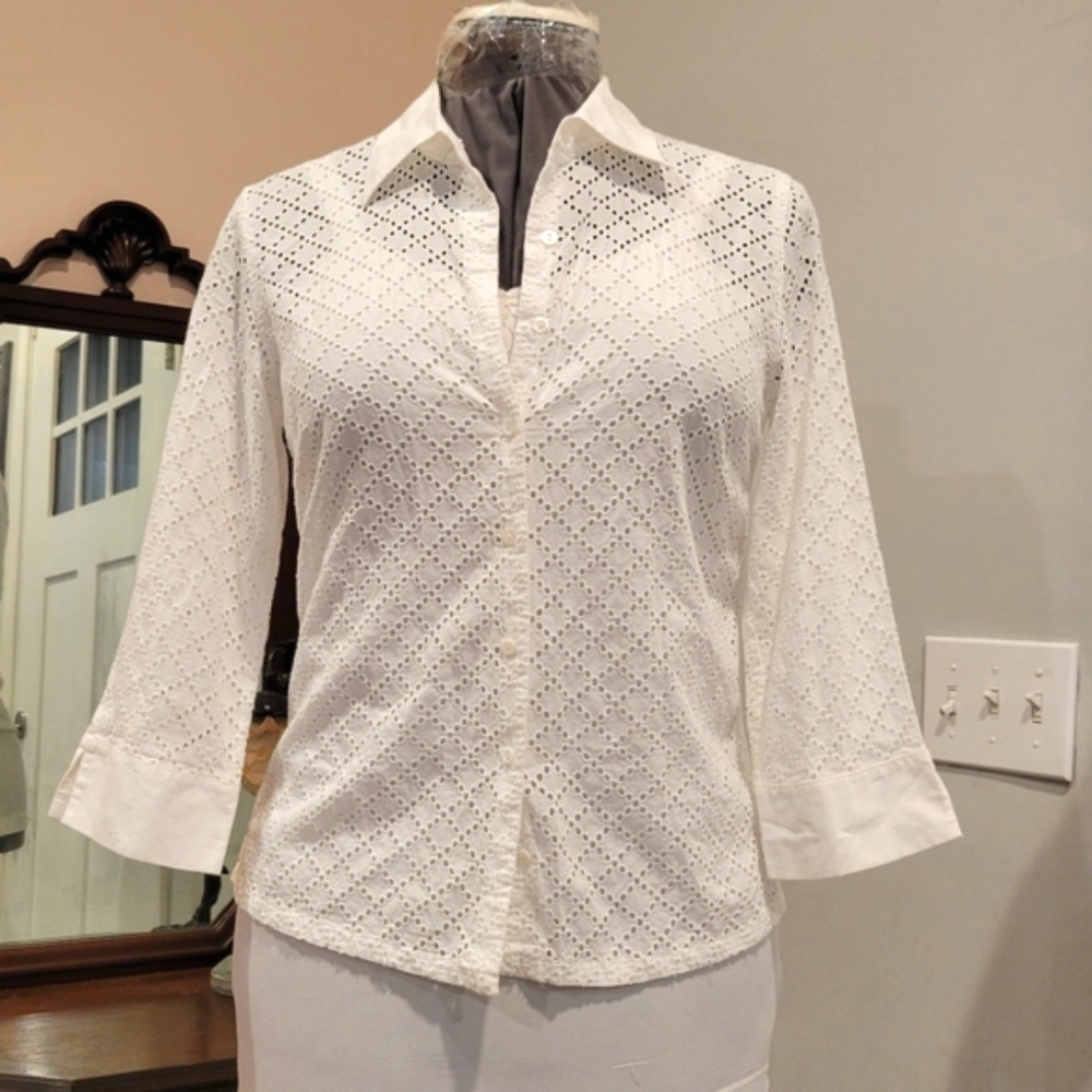 EUC 8 Talbots White Eyelet Blouse